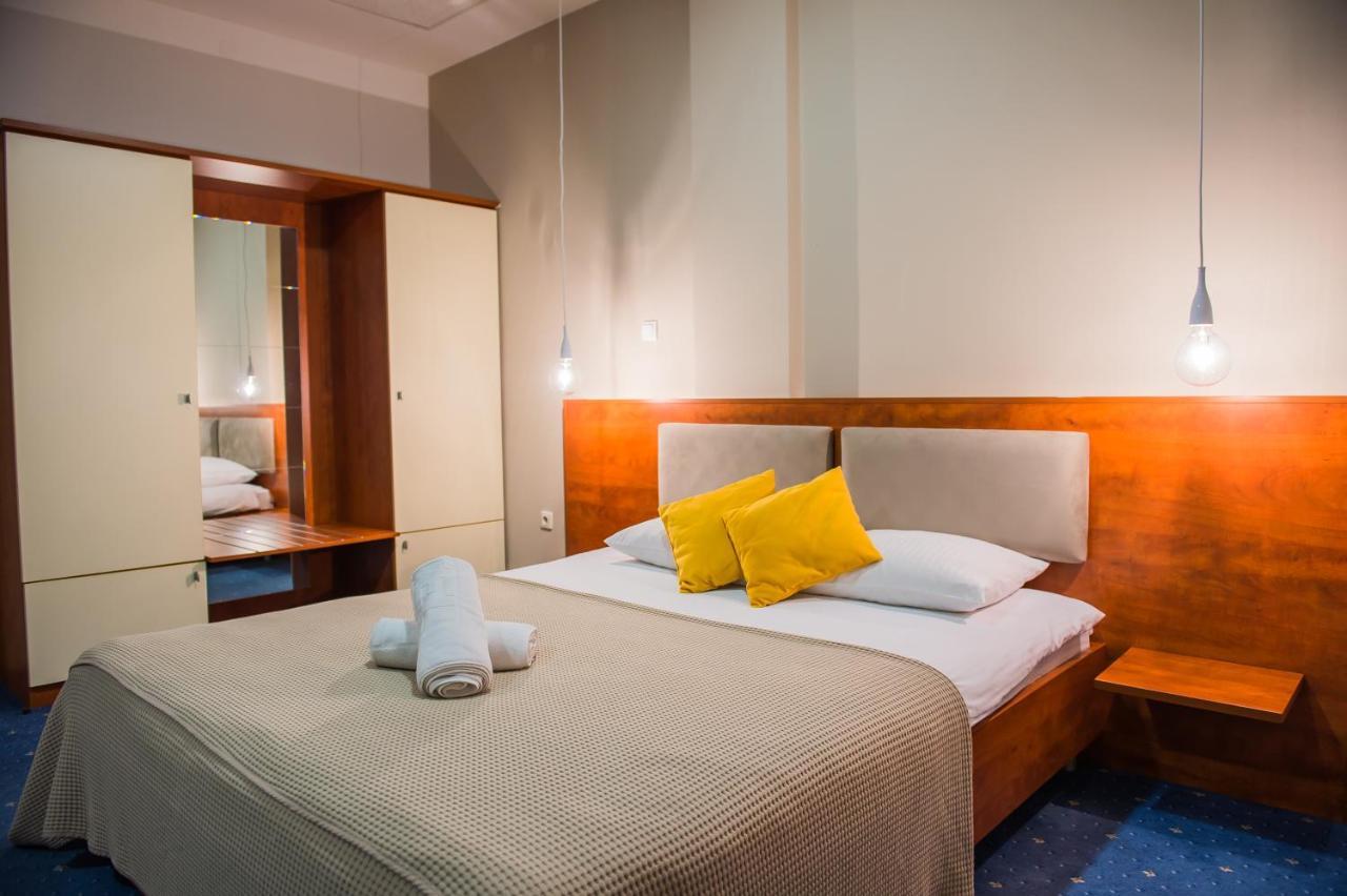 Hotel City Prnjavor Bagian luar foto